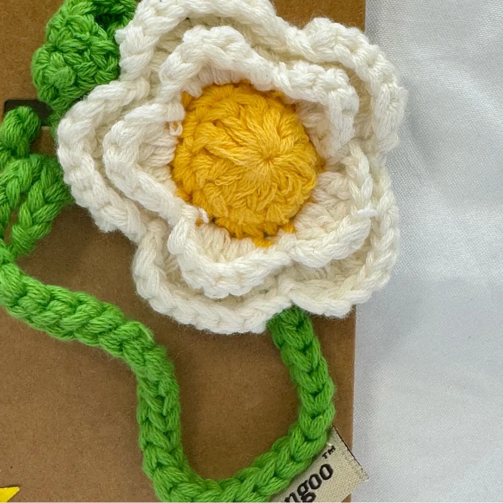 Hand Made Yarn Flower Pacifier Binki Clip - Cheengo, Baby Shower Gift, Nursery